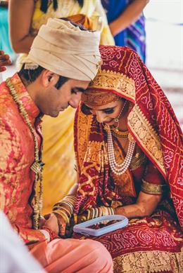 Stunning Indian Kashmiri Wedding With A Vintage Touch By Nikhil Kapur Photography 