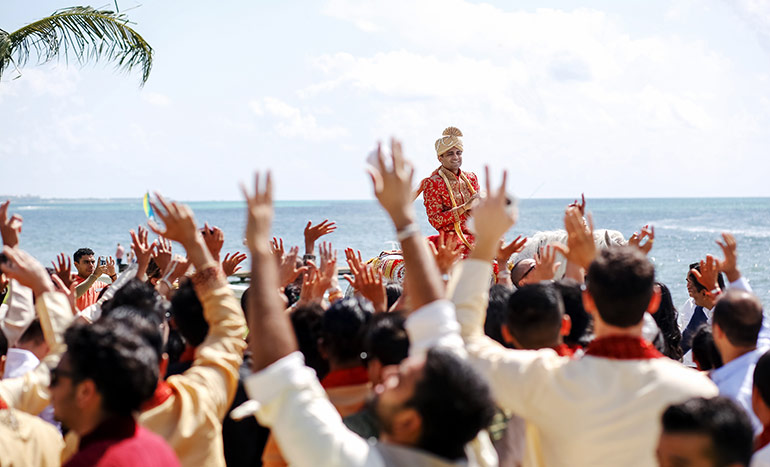 destination-wedding-guests destination-wedding-guests