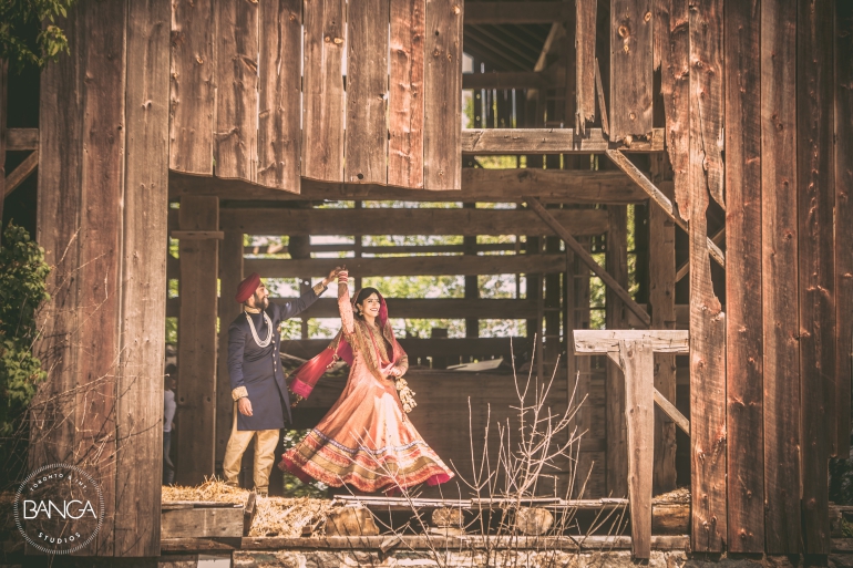 outdoor wedding photoshoot