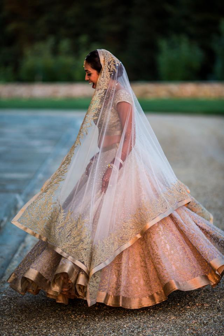white dupatta - shantanu and nikhil white dupatta - shantanu and nikhil