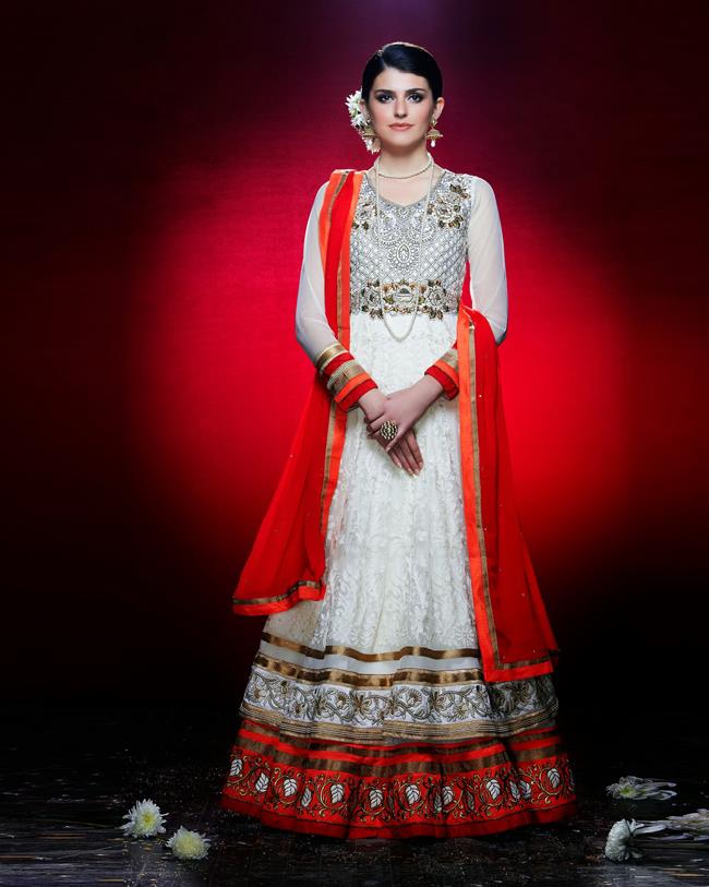 Lashkaraa-red-and-white-Indian-anarkali