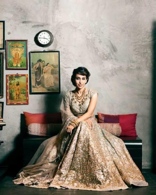 510px x 635px - Karisma Kapoor in Indian bridal gold by Sabyasachi Mukherjee