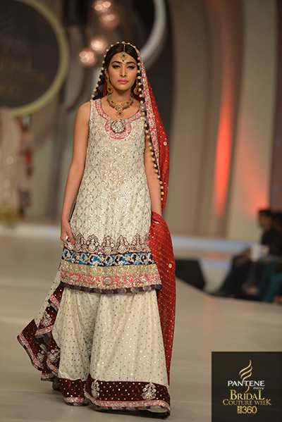 zanaib chottani sleveless kurta lengha