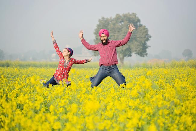 8a-outdoor-indian-engagement-session