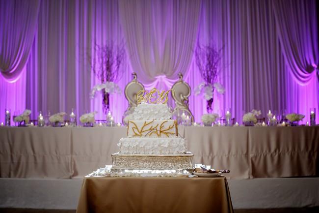 32aindian wedding reception cake