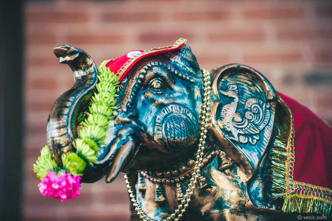 17a indian wedding elephant statue