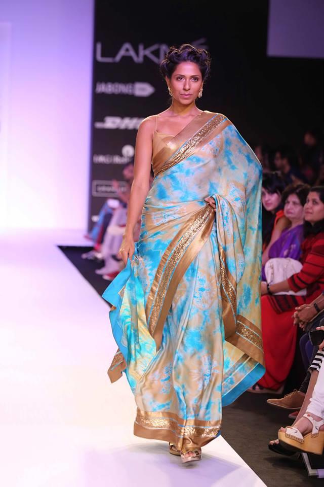 Mandira Bedi Lakme Fashion Week Summer 2014 blue tie die and gold sari