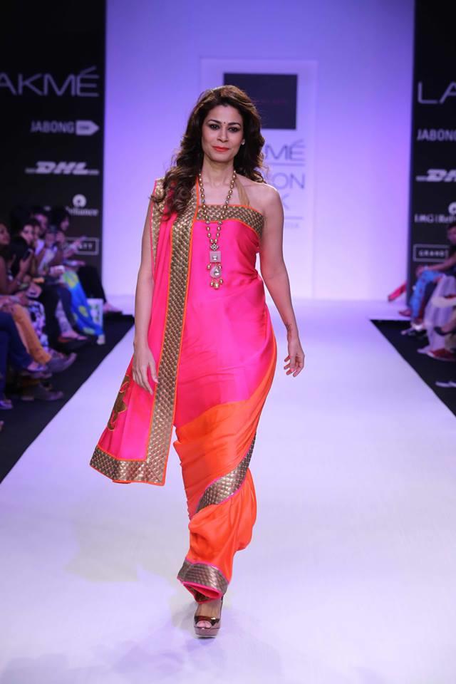 Mandira Bedi Lakme Fashion Week Summer 2014 pink and orange saree