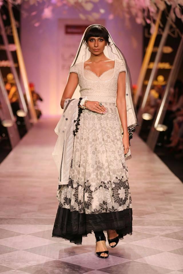 Tarun Tahiliani Lakme Fashion Week Summer Resort 2014 black and white floral pattern churidar suit