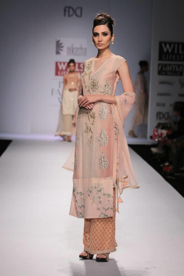 Nikasha Wills Lifestyle India Fashion Week 2014 blush pink beige salwar kameez with trouser pants