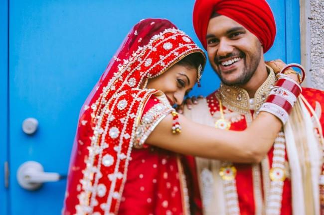 6 sikh indian wedding couple portrait red lengha red turban