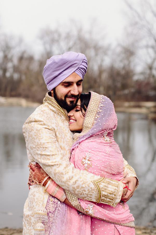 14a Indian Sikh wedding hugging portrait