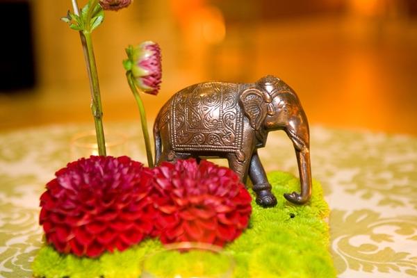 indian-wedding-elephant-centerpiece
