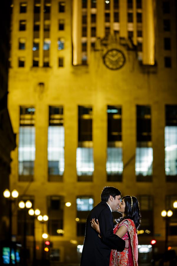 39aindian-wedding-outdoor-portrait