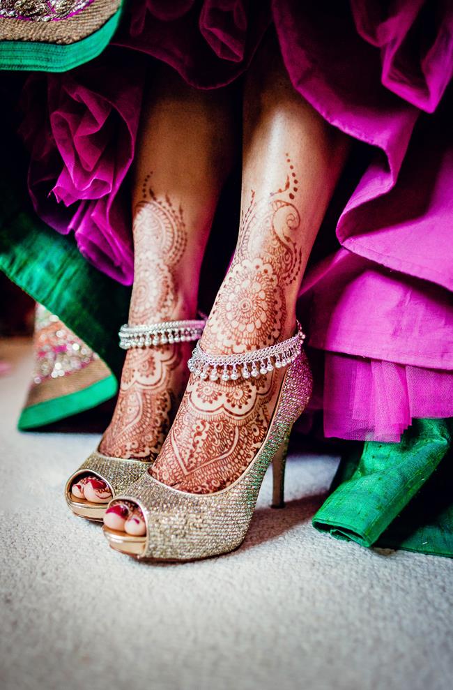 Gold Indian wedding shoes with payal