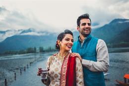 Stunning Indian Kashmiri Wedding With A Vintage Touch By Nikhil Kapur Photography 