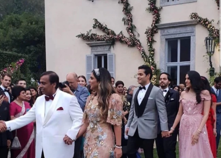 isha ambani entry isha ambani entry