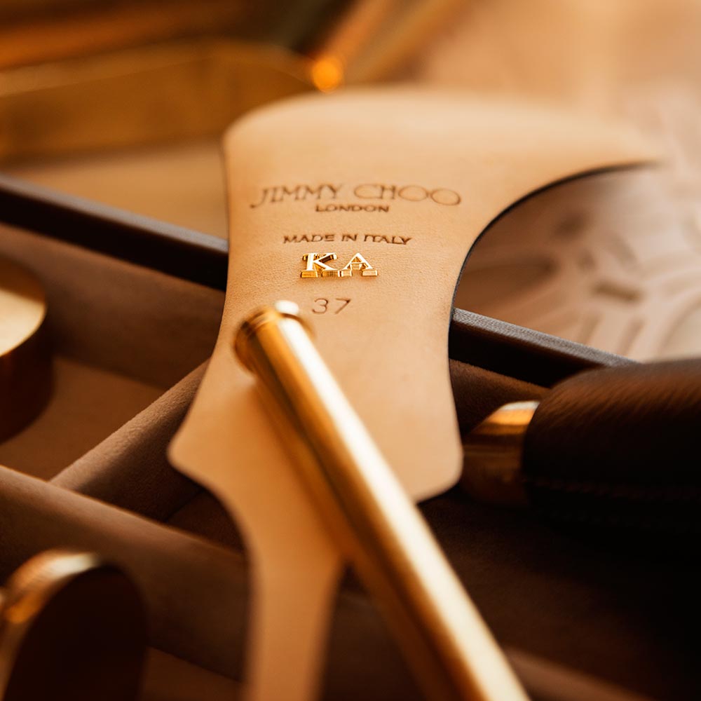 Jimmy-Choo-initiales Jimmy-Choo-initiales