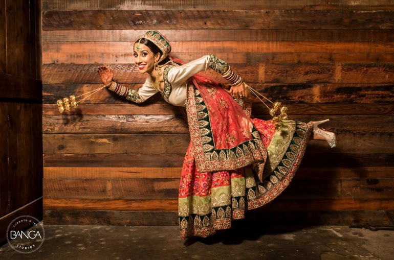 Pin by Urmilaa Jasawat on aBridal photography | Indian bride photography  poses, Bridal makeup images, Indian bride poses