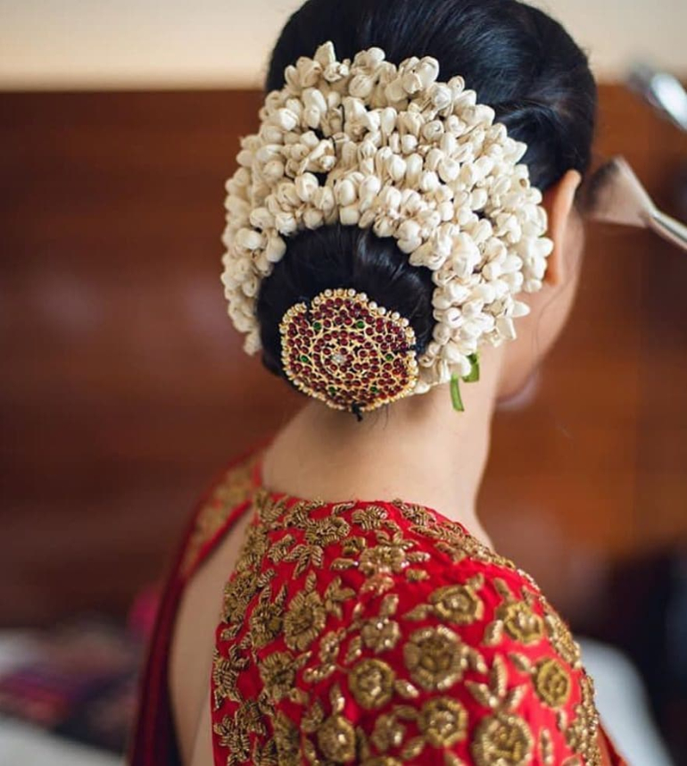 5 Trendy Bridal Hairstyle Ideas for Indian Brides with Thin Hair