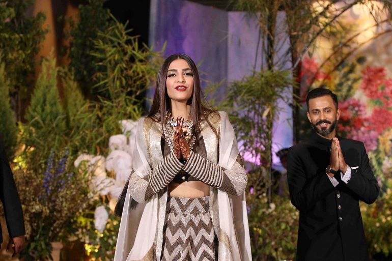 sonam-kapoor-and-anand-ahuja-wedding-reception-photos-804cf21 sonam-kapoor-and-anand-ahuja-wedding-reception-photos-804cf21