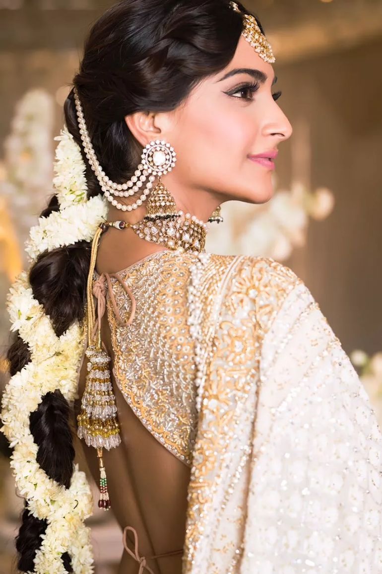 770px x 1156px - Sonam Kapoor Got Hitched! All You Need to Know About the Feisty Diva's  Grand Indian Wedding