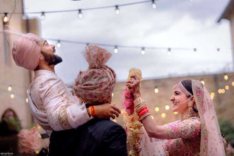 Anushka Sharma Xxnx - Anushka Sharma And Virat Kohli Are Married. Check Their Dreamy Italy  Wedding Pictures.