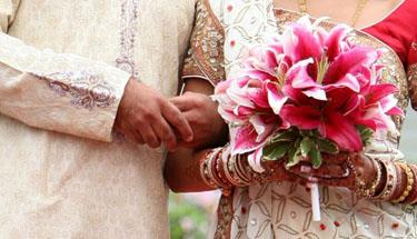 Indian-bride-bouqet-planningelegance-1024x586