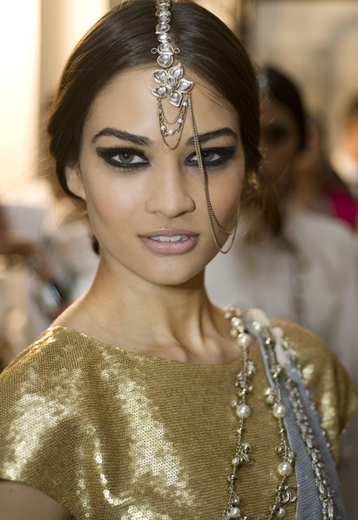 Chanel-Paris-Bombay-makeup-collection-promo