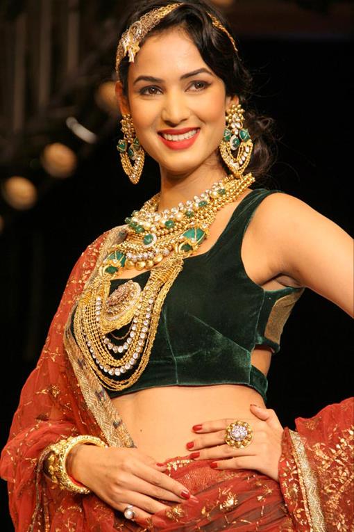 DiptiAmisha_SonalChauhan