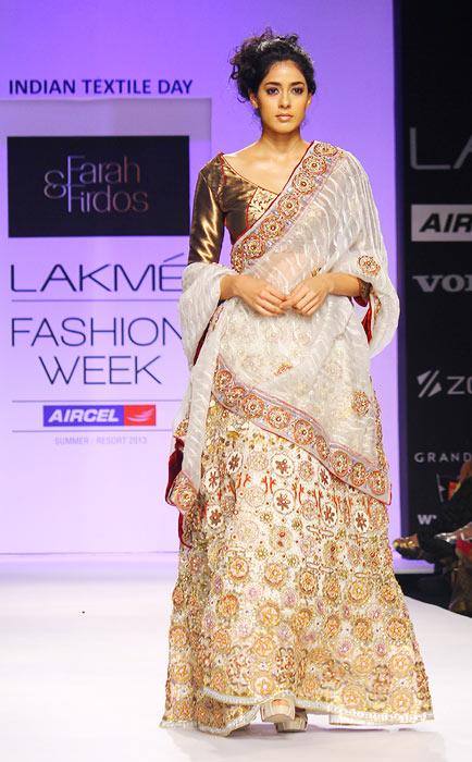 farah-firdos lfw 13 gold red lengha