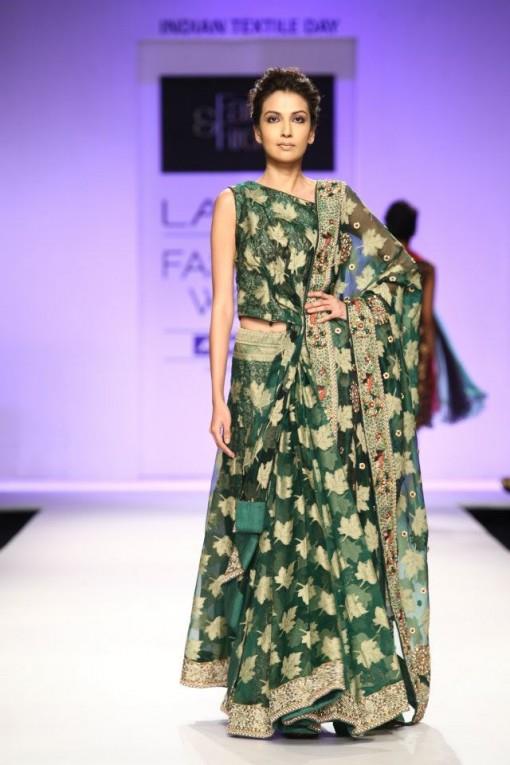 farah firdos lfw 2013 green leaf sari lengha