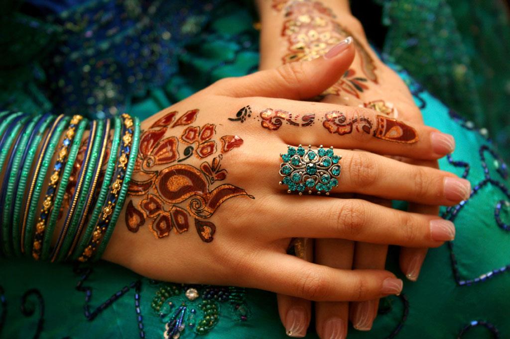 Henna hands churri indian wedding