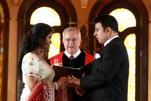 indian-bride-and-groom-wedding-ceremony-chapel-e1378349999858